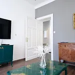 Zoey Apartmán *
